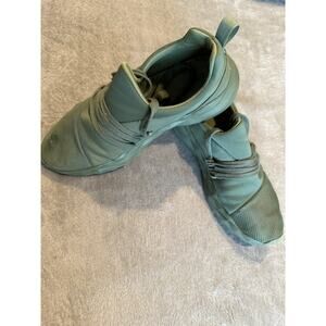 Quipid Olive Green sneakers, Size 7.5